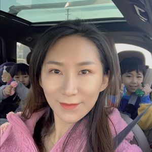 Meet your Posher, Stephy